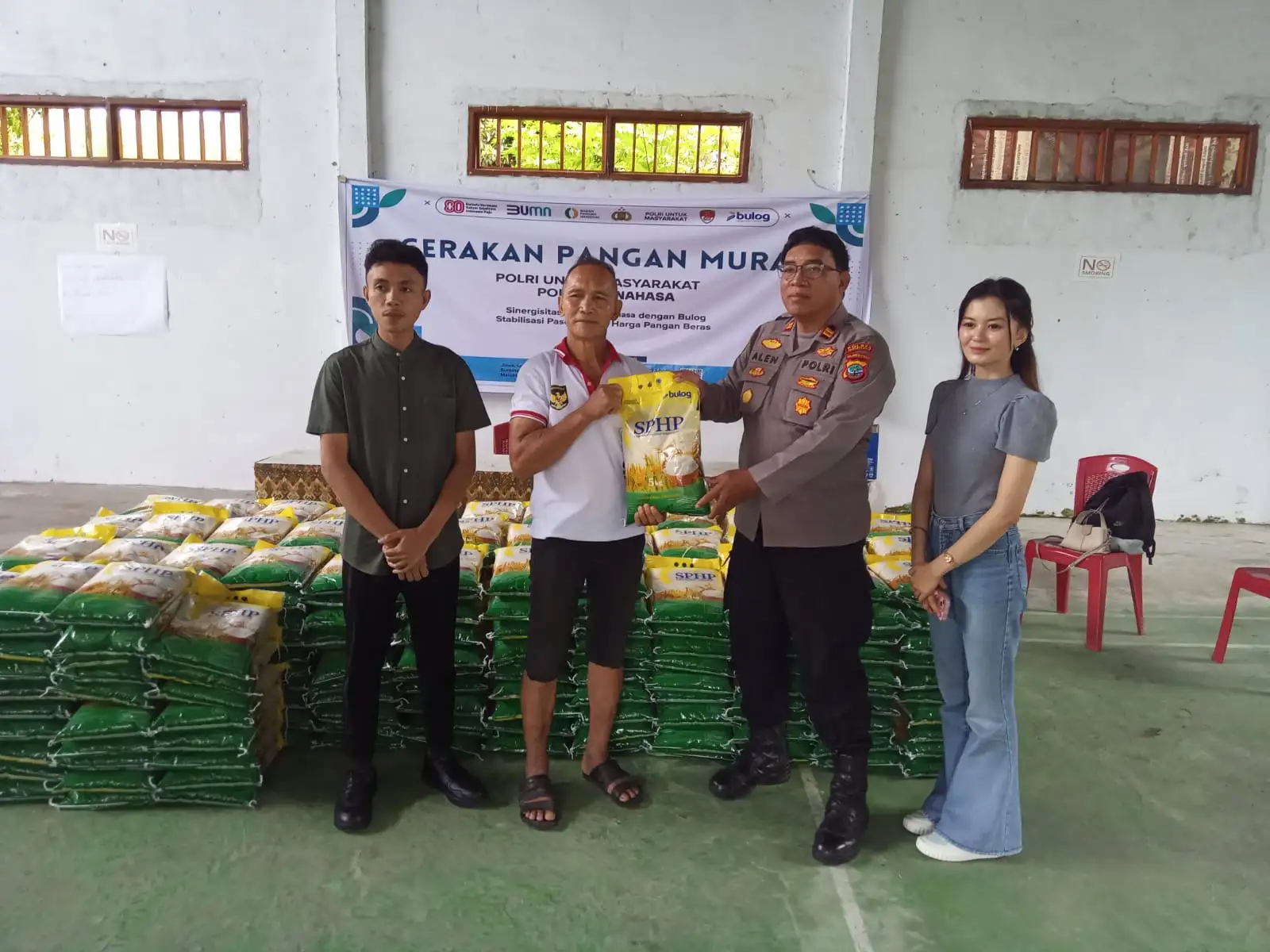Polsek Kombi Gelar Gerakan Pangan Murah Tahap II, 2 Ton Beras Habis Terjual